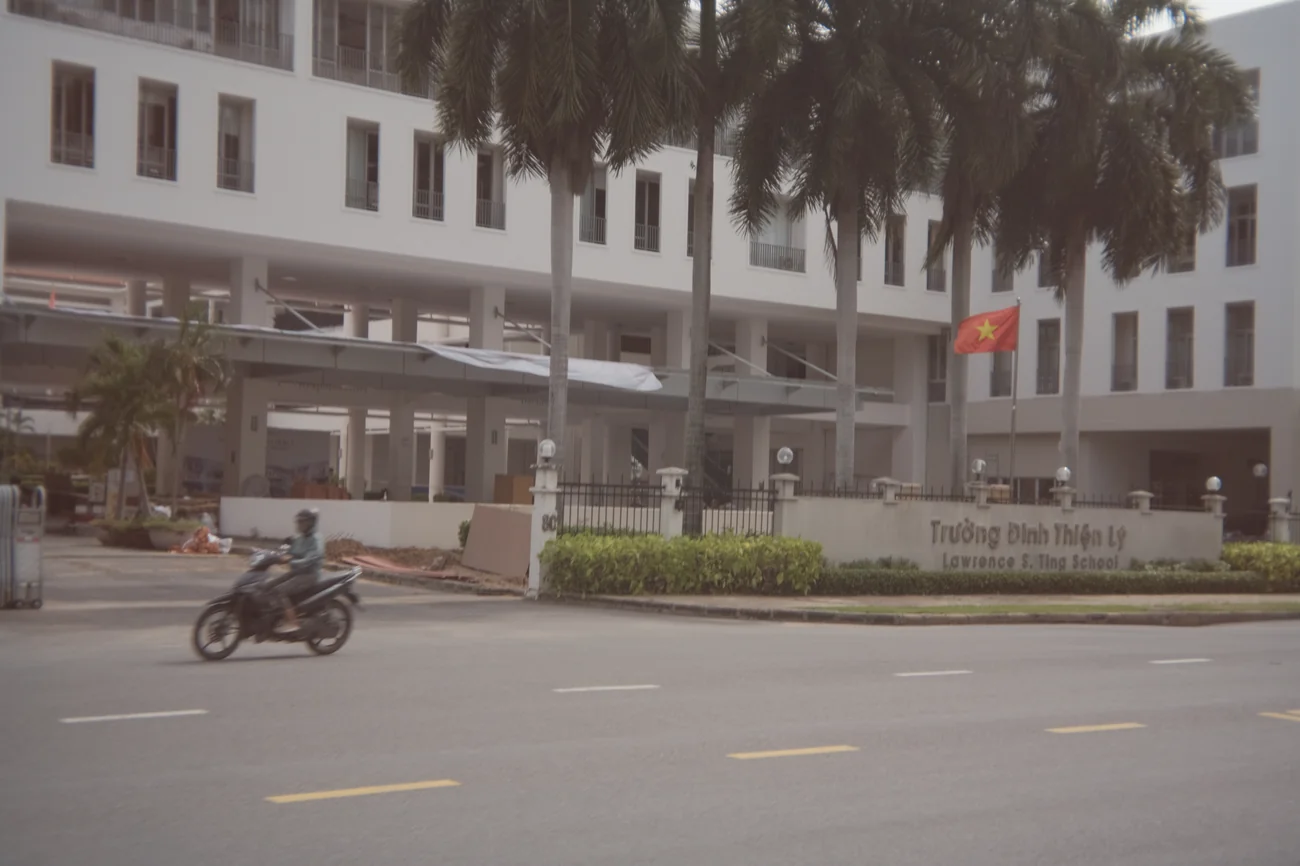 School school.webp